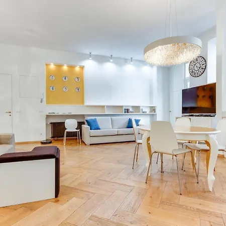 And Luxurious Beethovnova Apartment *