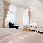 Apartment And Luxurious Beethovnova Ljubljana