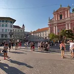 Apartment And Luxurious Beethovnova Ljubljana