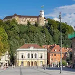 And Luxurious Beethovnova Apartment Ljubljana