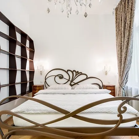 And Luxurious Beethovnova *