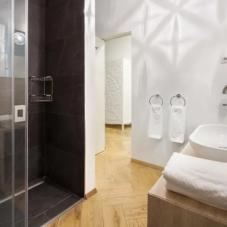 And Luxurious Beethovnova Apartman