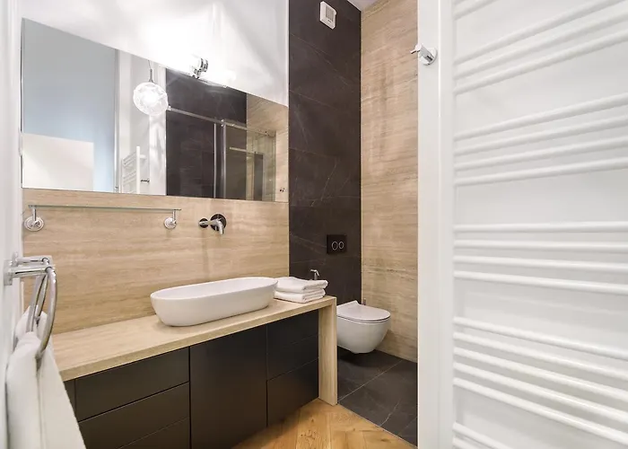 And Luxurious Beethovnova Apartment *