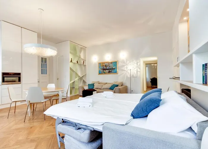 And Luxurious Beethovnova * ليوبليانا