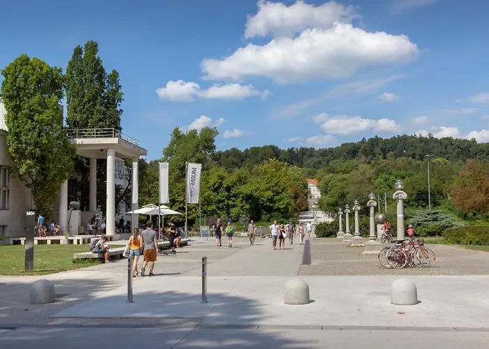 And Luxurious Beethovnova * ليوبليانا